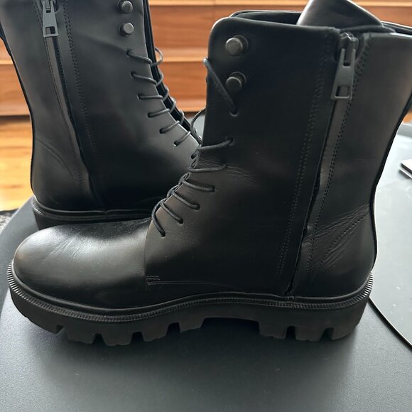 KOIO Cortina Leather Boot - Size 40 - Picture 5 of 16